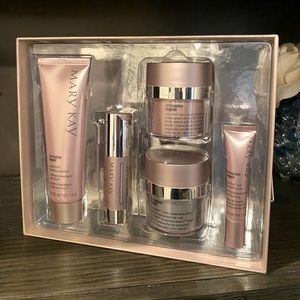 Mary Kay - Time Wise Repair Set NEW